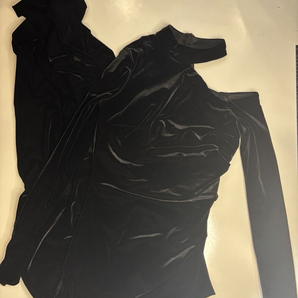 Xscape Shoulder Cutout Long Sleeve Velvet Maxi Dress Size 8 Ruched Whimsigoth
